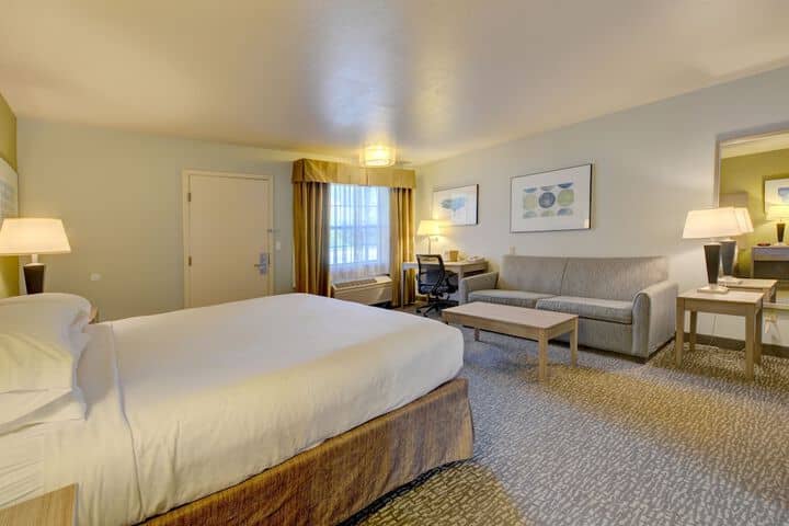 Room 9 of 46
