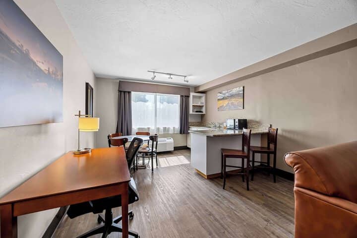 Room 16 of 38