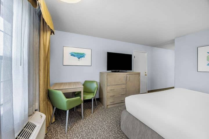 Room 36 of 46