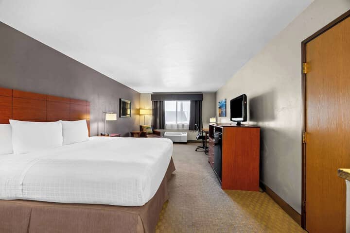 Room 13 of 38