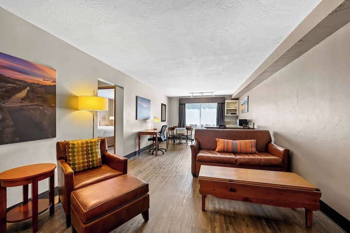 Room 15 of 38