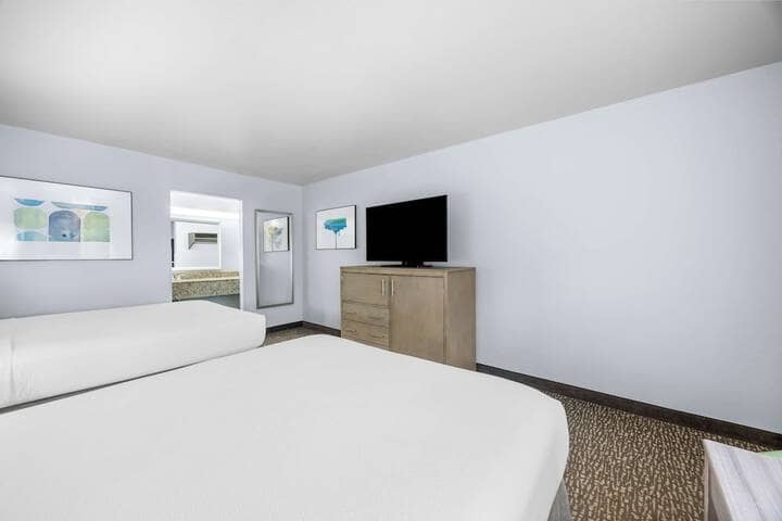 Room 22 of 46