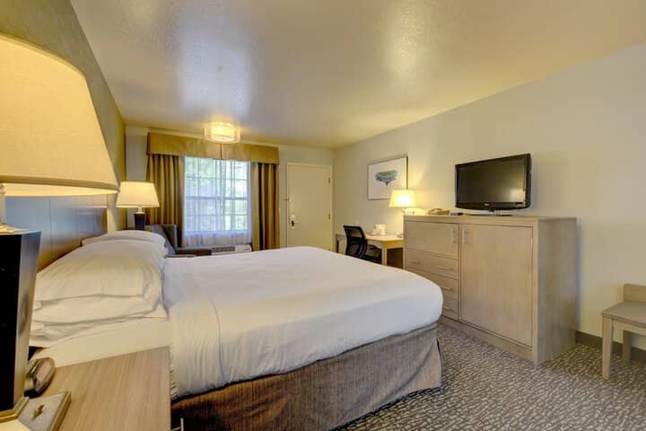 Room 5 of 46